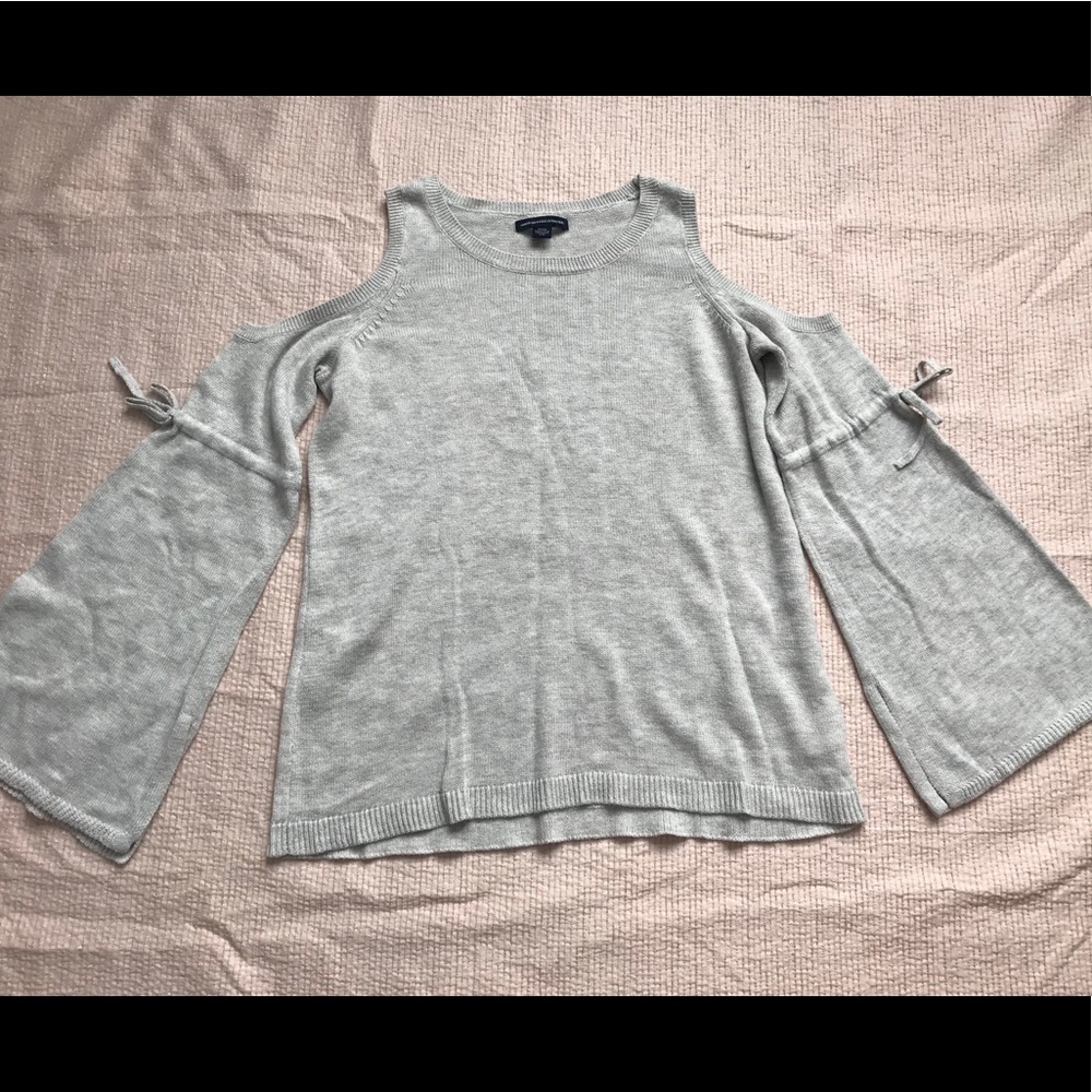 American Eagle cold shoulder sweater